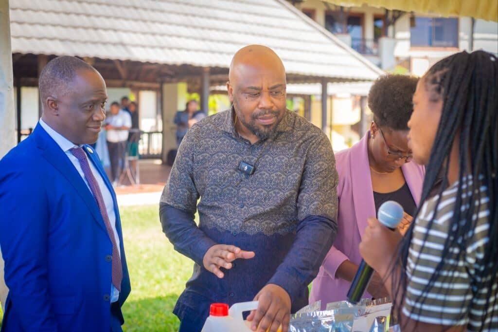 MWELI AWATAKA VIJANA KUCHANGAMKIA FURSA KATIKA MIRADI YA KILIMO.
