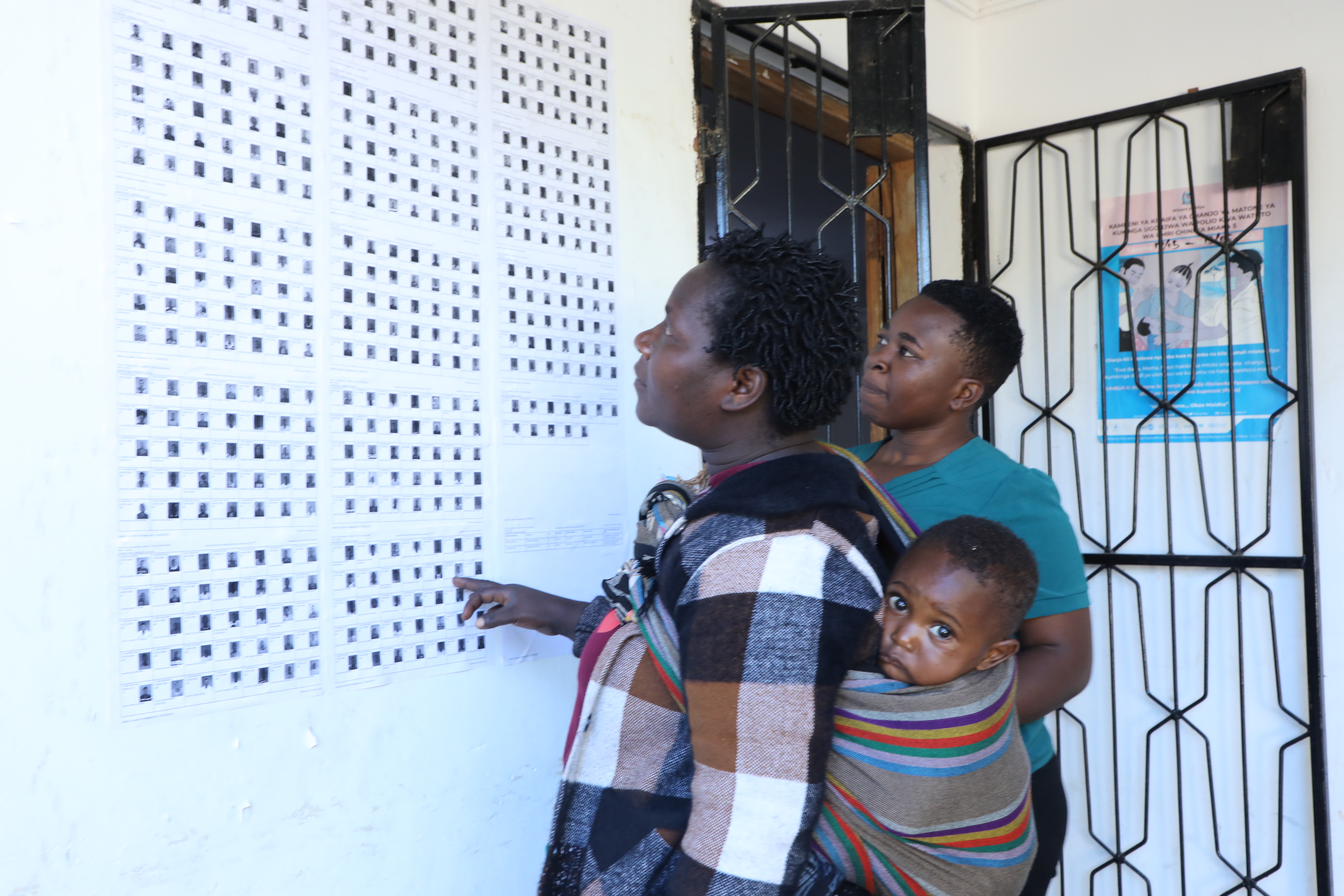 TUME YATAKA WANANCHI KUTAZAMA DAFTARI LA AWALI,KUHAKIKI TAARIFA ZAO