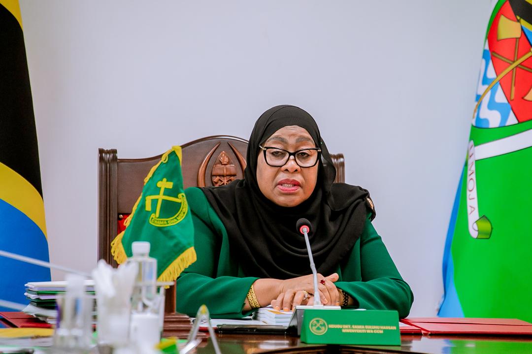 MWENYEKITI CCM  RAIS  DKT.SAMIA AONGOZA KIKAO CHA KAMATI KUU.