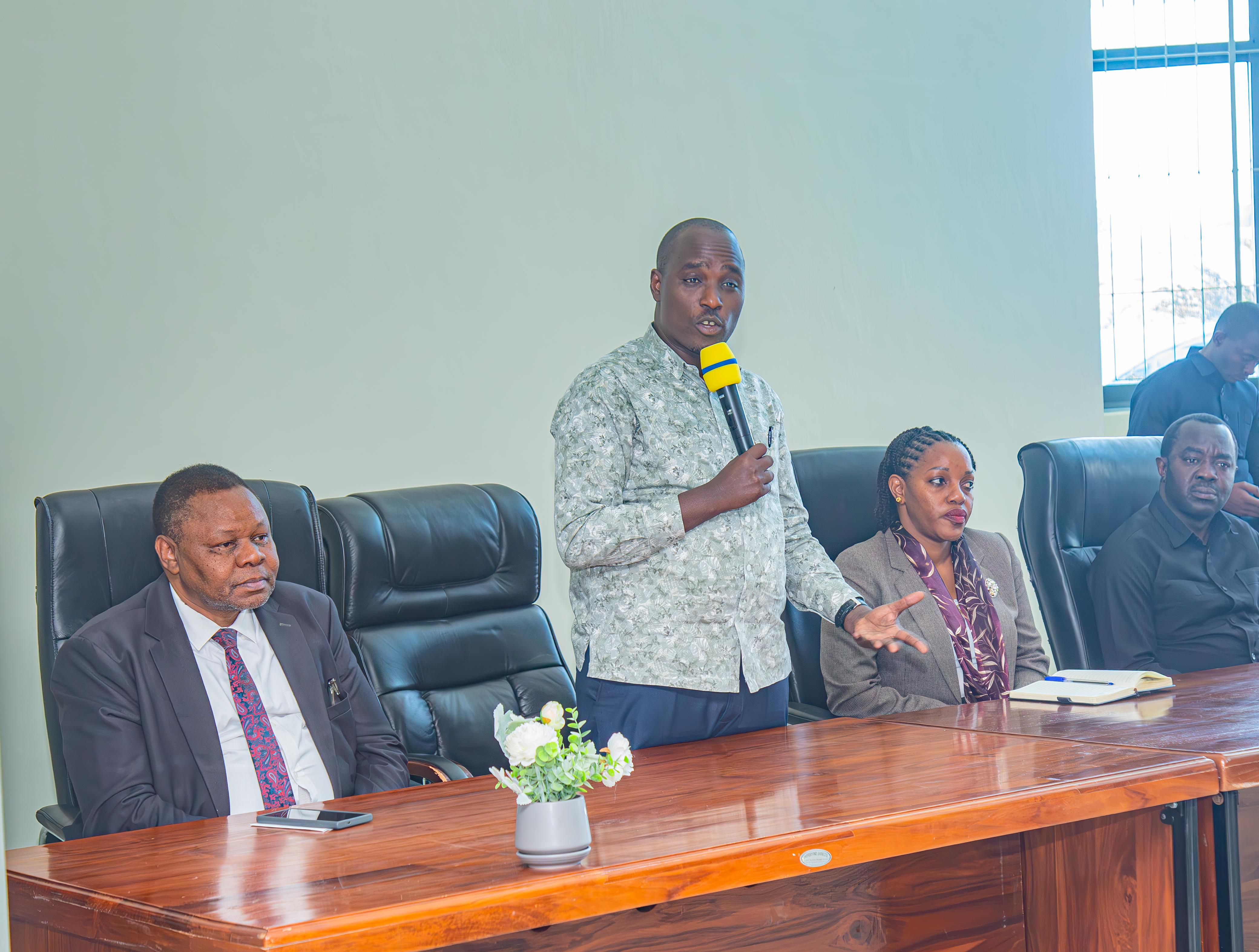 DKT. BITEKO ATAKA WATUMISHI WIZARA YA NISHATI NA TAASISI ZAKE KUWA MFANO WA MATUMIZI NISHATI SAFI YA KUPIKIA.