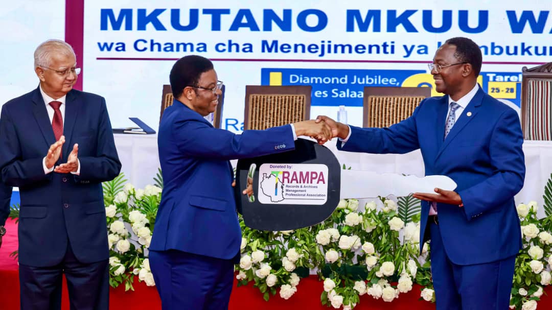WAZIRI MKUU AWATAKA TRAMPA KUZINGATIA MAADILI YA KAZI KATIKA UTUNZAJI WA NYARAKA.